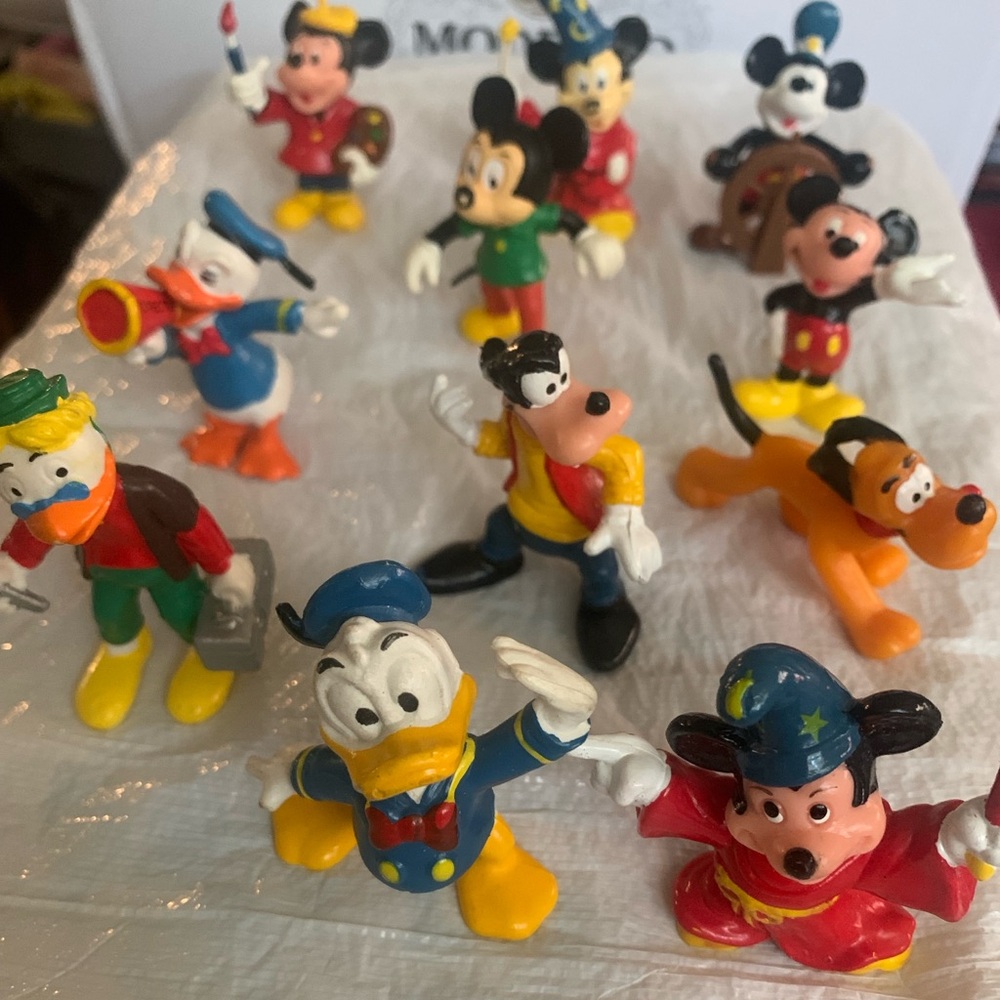 Disney Mickey 2 to 3" collectables hard rubber. Most vintage from the 80s rare